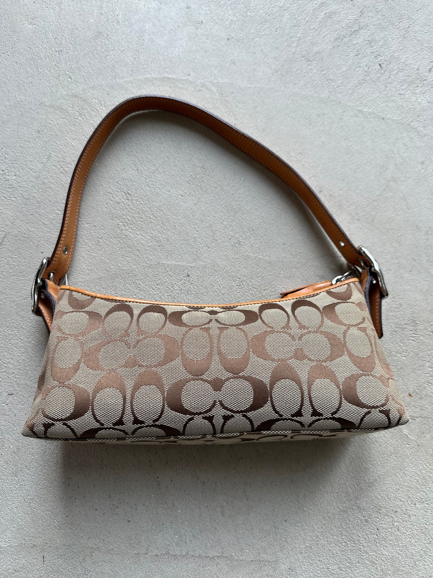 Vintage Y2K Coach Tan Baguette Shoulder Bag