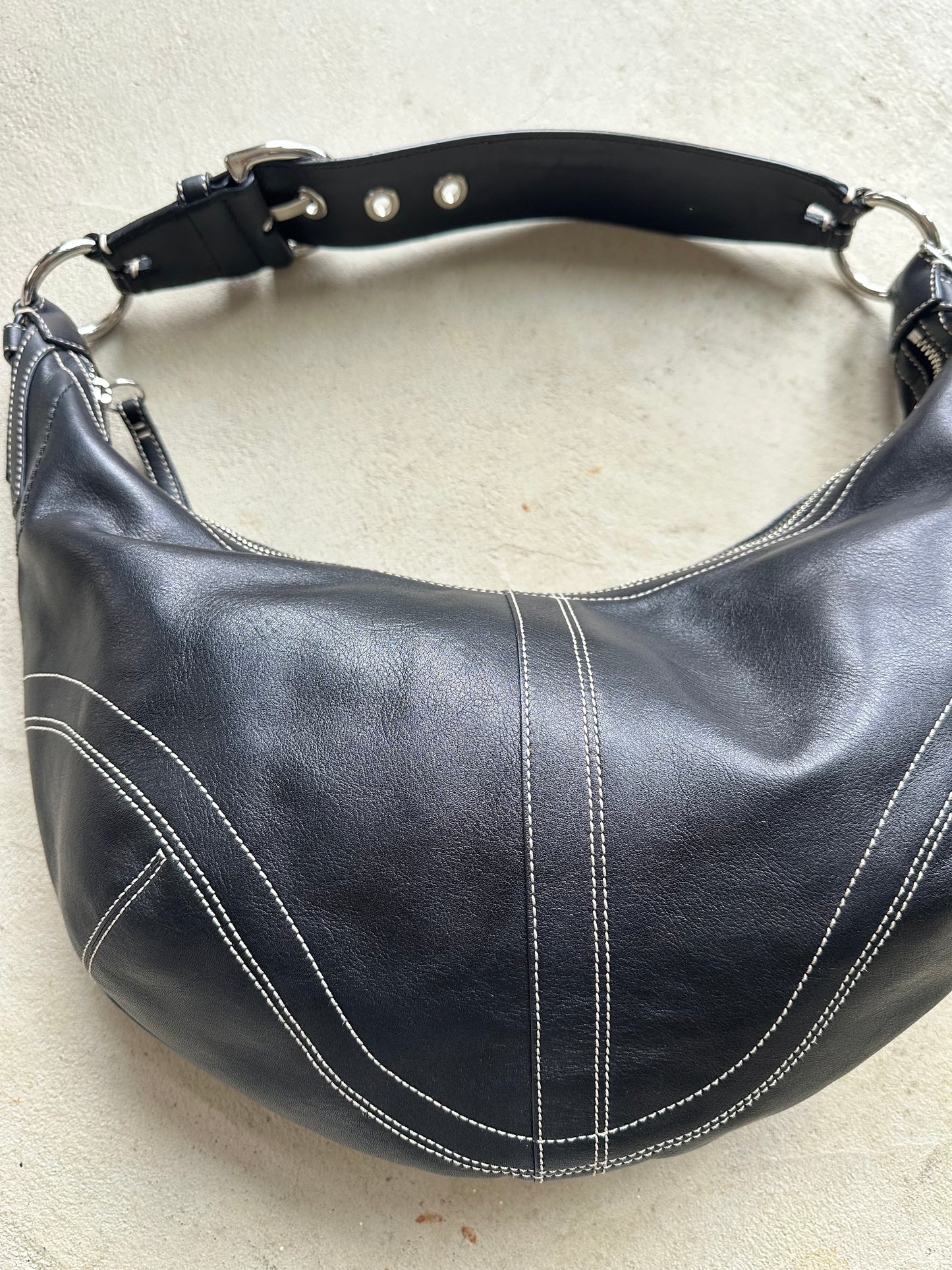 Vintage Y2K Coach Black Leather Croissant Shoulder Bag