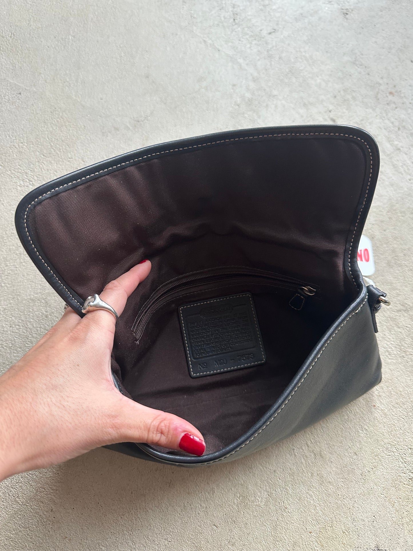 Vintage Y2K Coach Black Leather Shoulder Bag