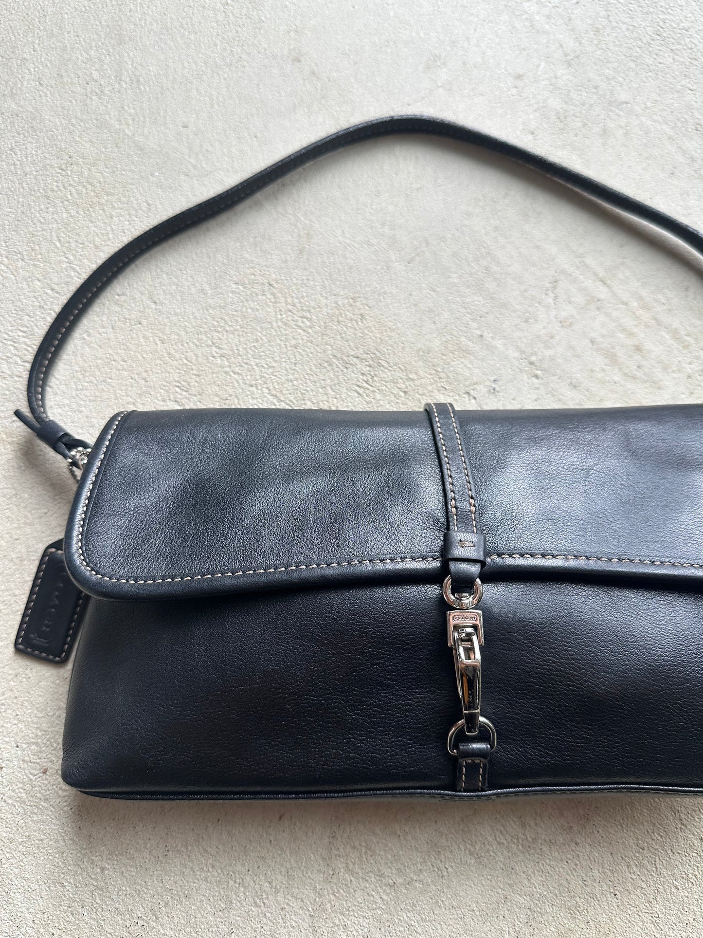 Vintage Y2K Coach Black Leather Shoulder Bag