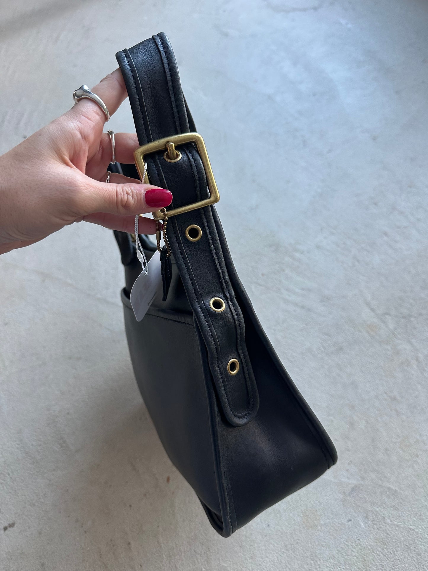 Vintage Coach Ergo Style Black Leather Shoulder Bag 9966