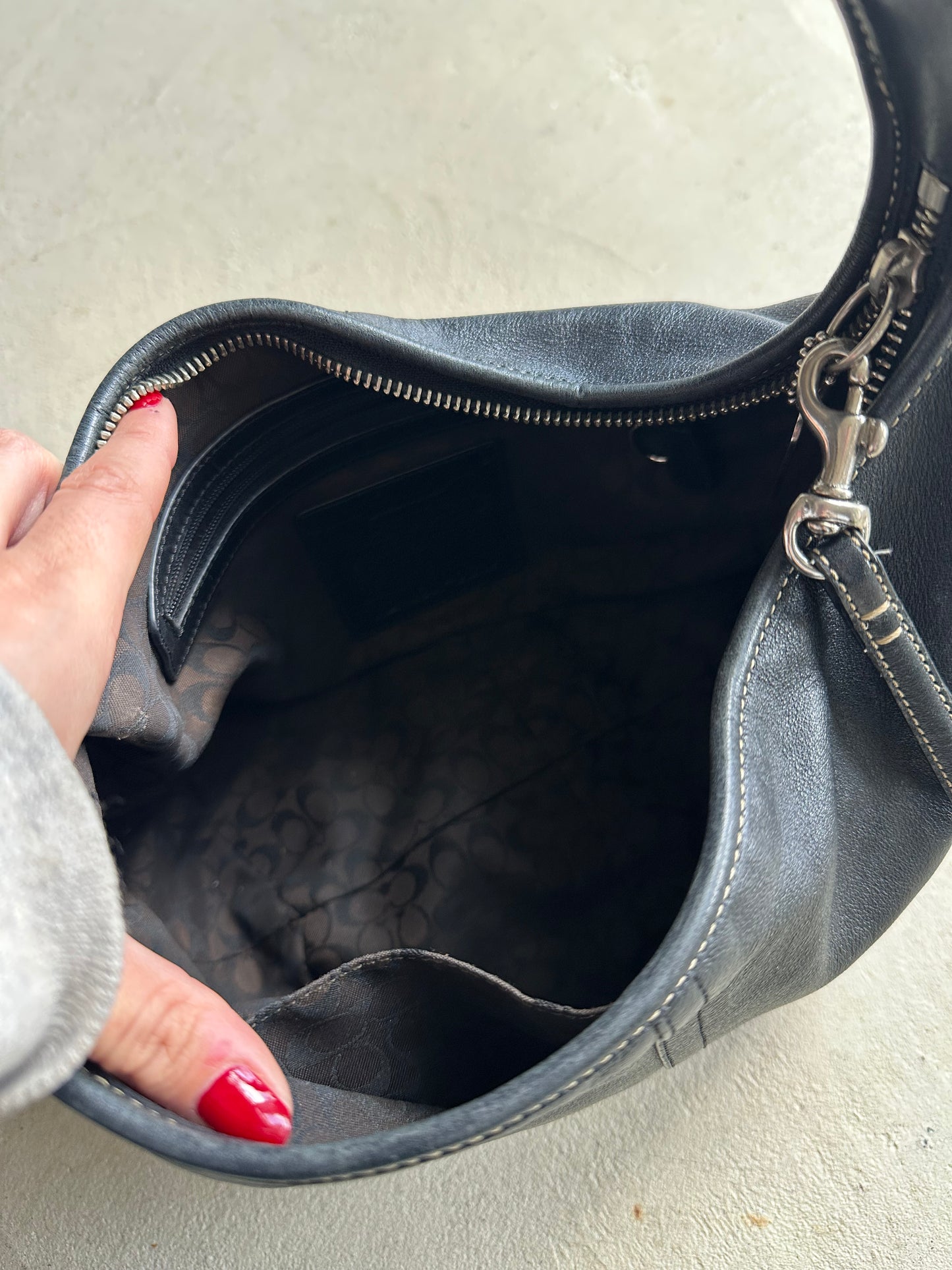 Vintage Y2K Coach Black Leather Shoulder Bag