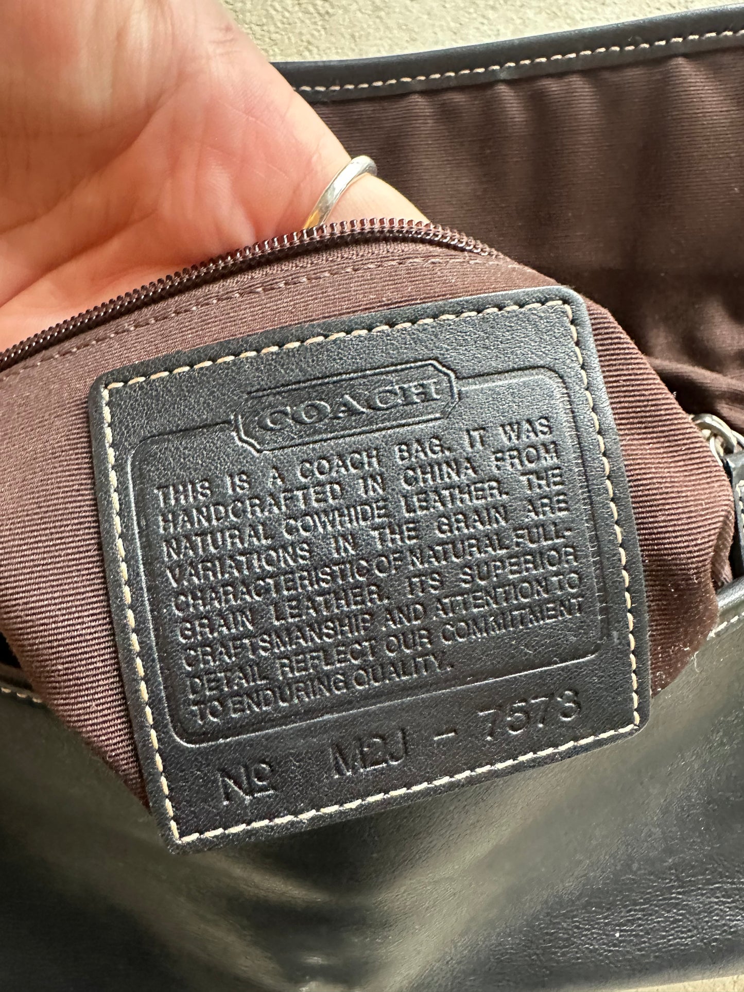Vintage Y2K Coach Black Leather Shoulder Bag