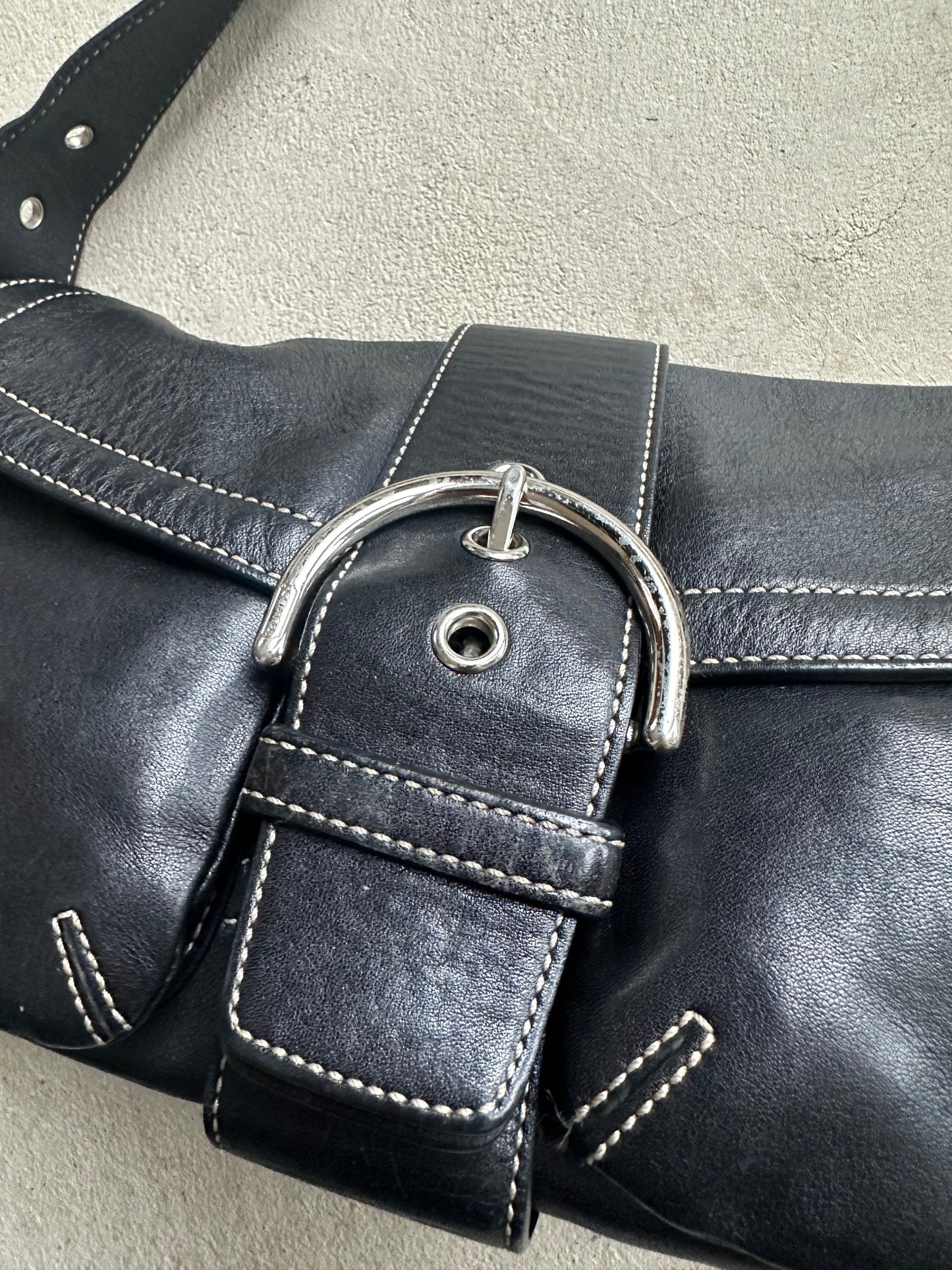 Vintage Y2K Coach Black Square Soho Leather Shoulder Bag