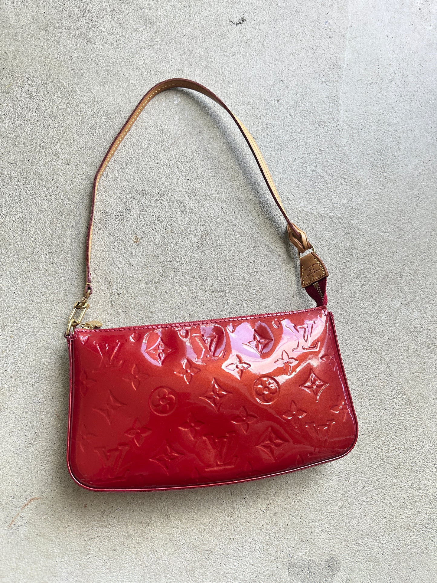 Vintage Red Patent leather Louis Vuitton Shoulder Bag