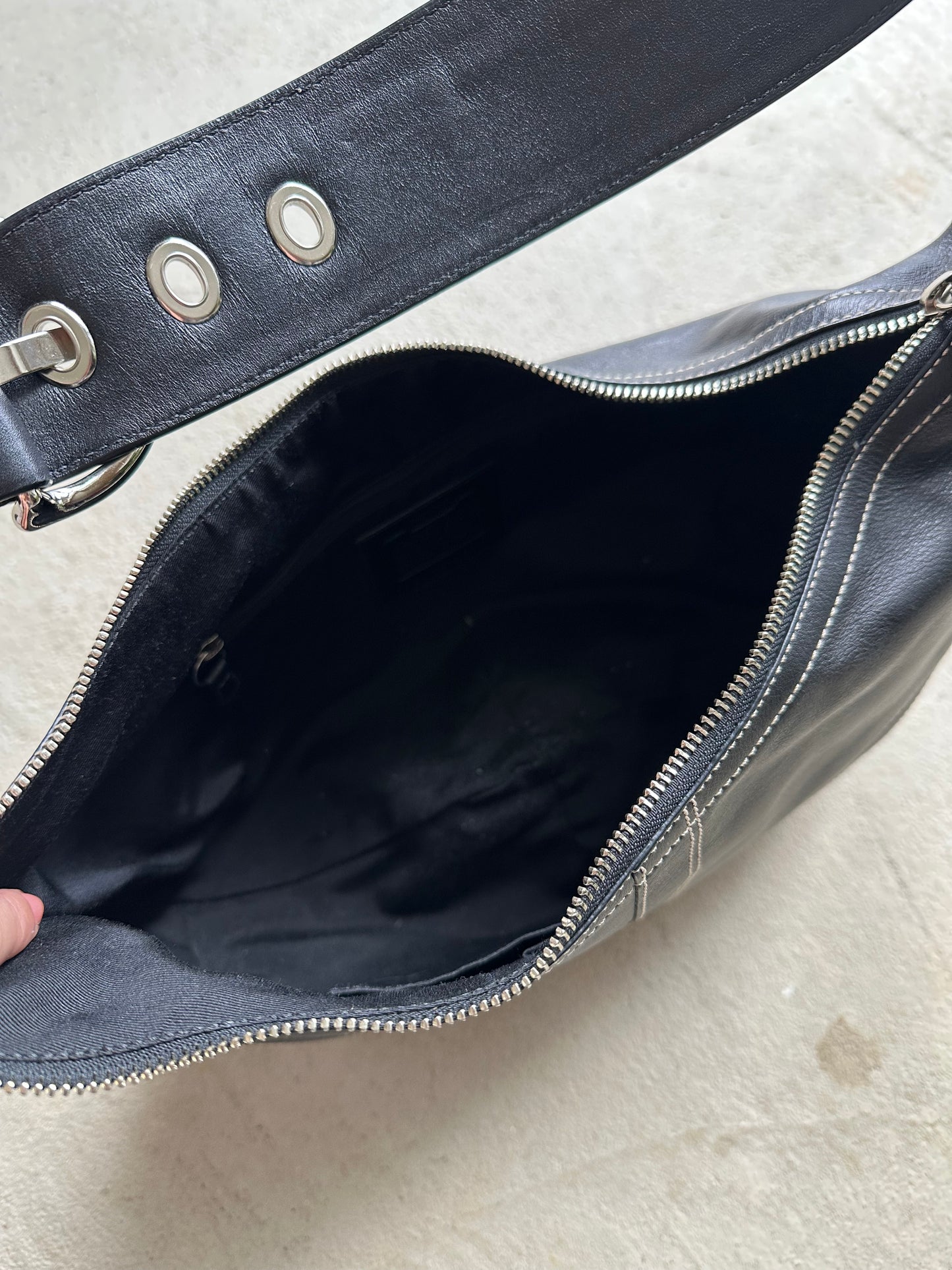 Vintage Y2K Coach Black Leather Croissant Shoulder Bag