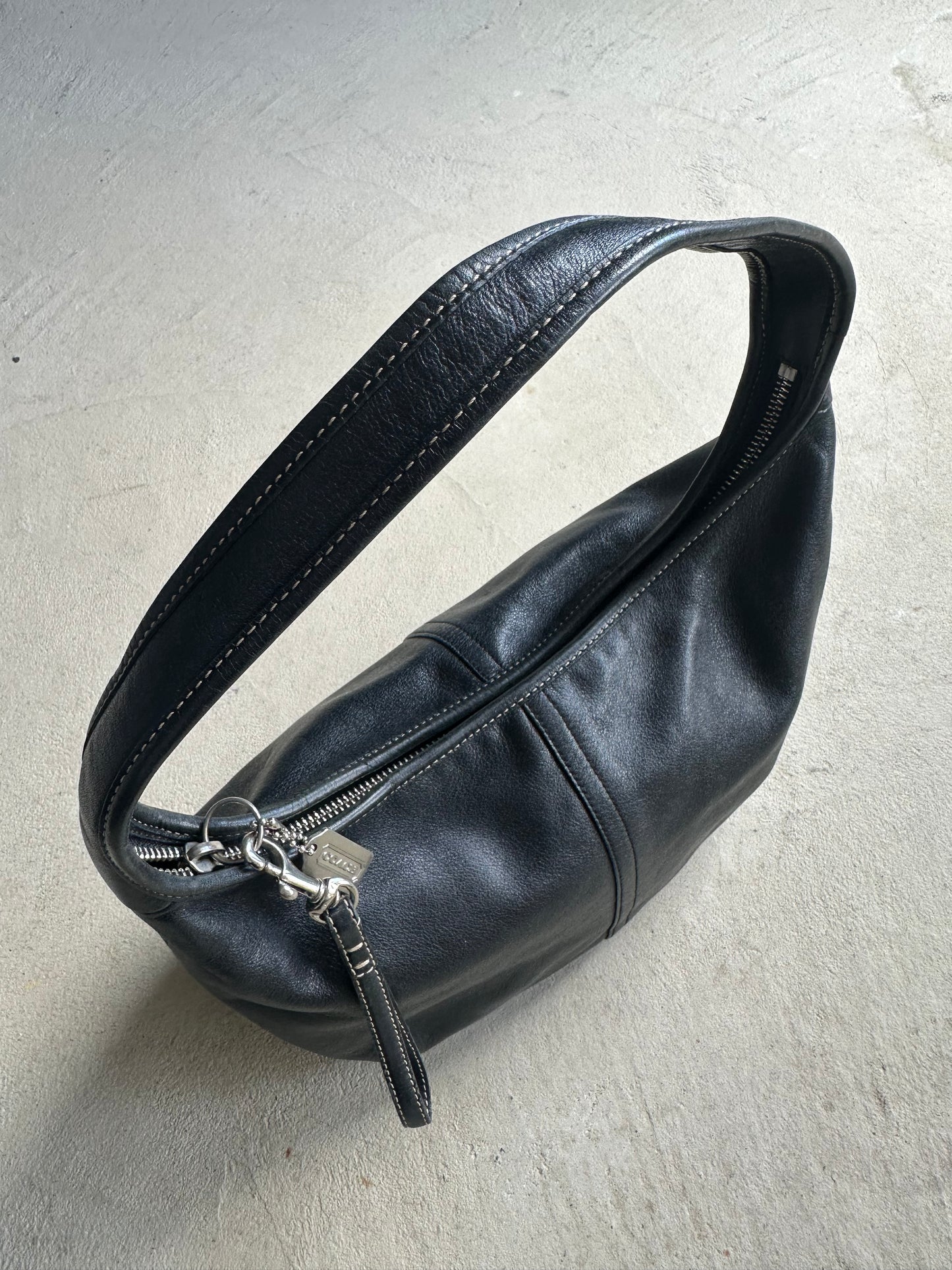 Vintage Y2K Coach Black Leather Shoulder Bag