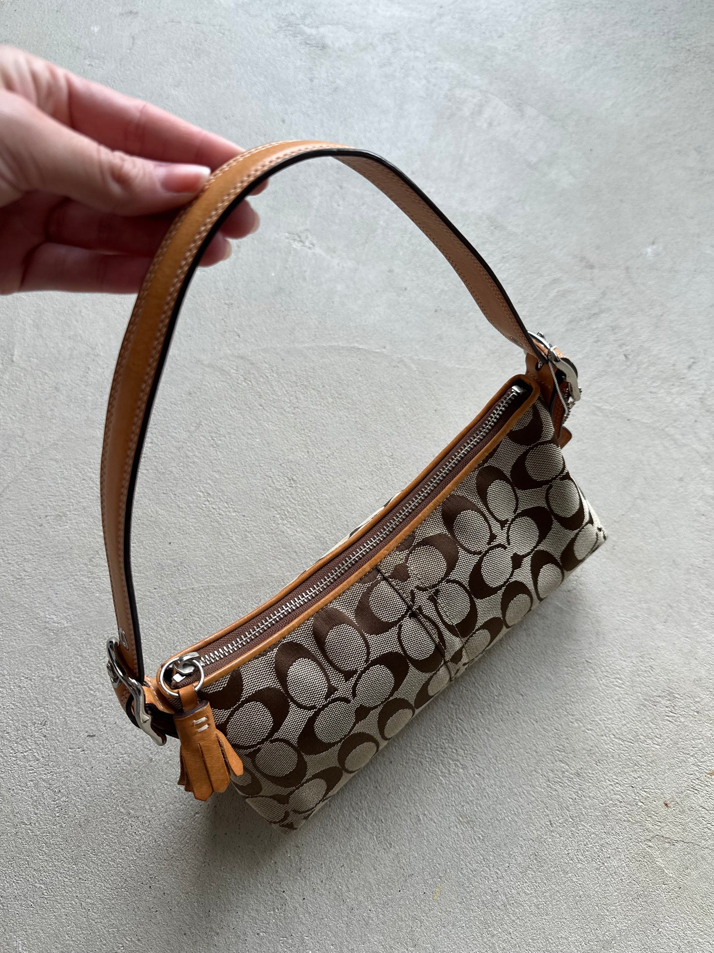 Vintage Y2K Coach Tan Baguette Shoulder Bag