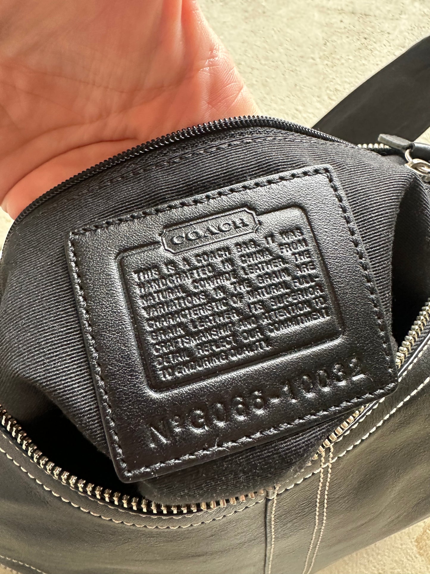 Vintage Y2K Coach Black Leather Croissant Shoulder Bag