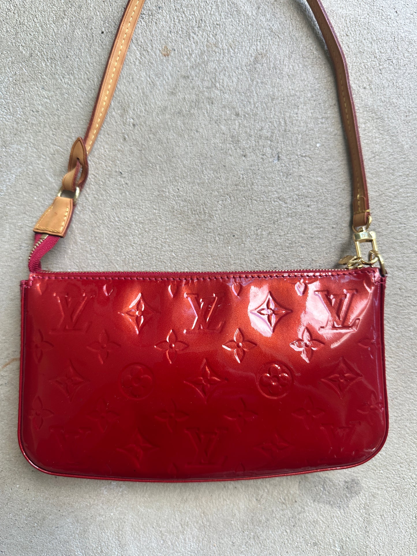 Vintage Red Patent leather Louis Vuitton Shoulder Bag