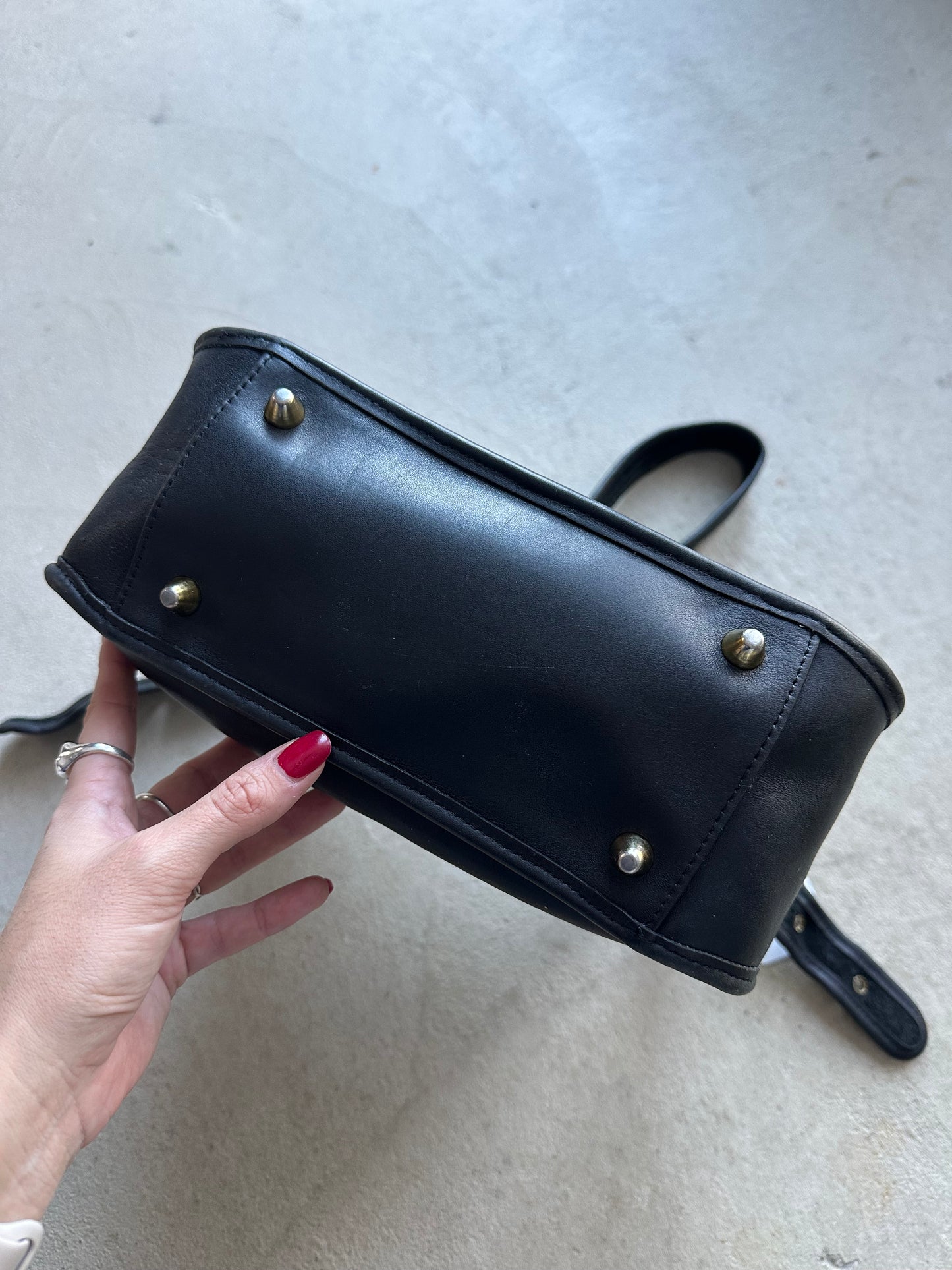 Vintage Coach Ergo Style Black Leather Shoulder Bag 9966