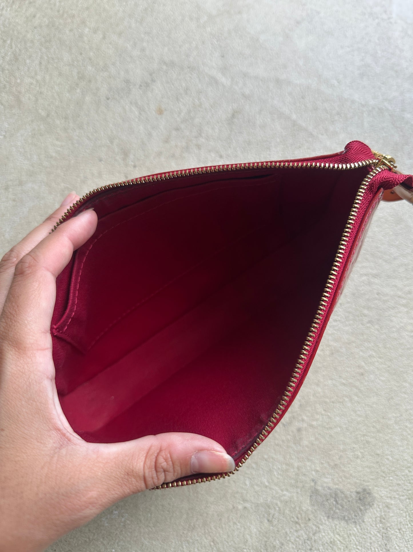 Vintage Red Patent leather Louis Vuitton Shoulder Bag