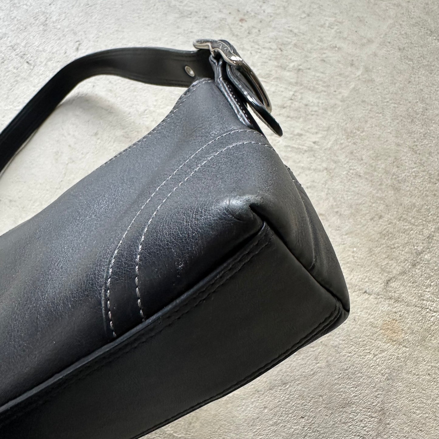 Vintage Y2K Coach Black Leather Baguette Shoulder Bag