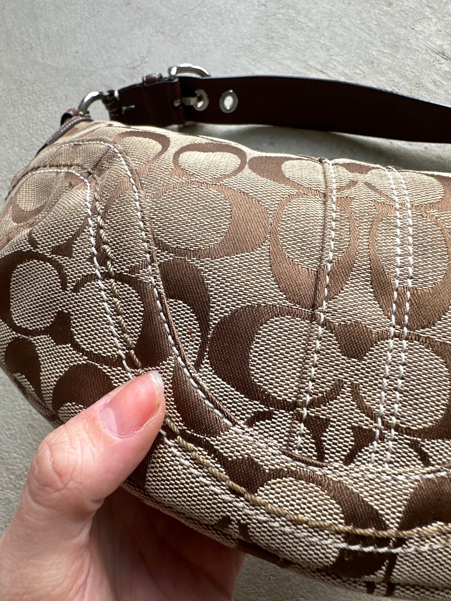 Vintage Y2K Coach Tan Croissant Shoulder Bag