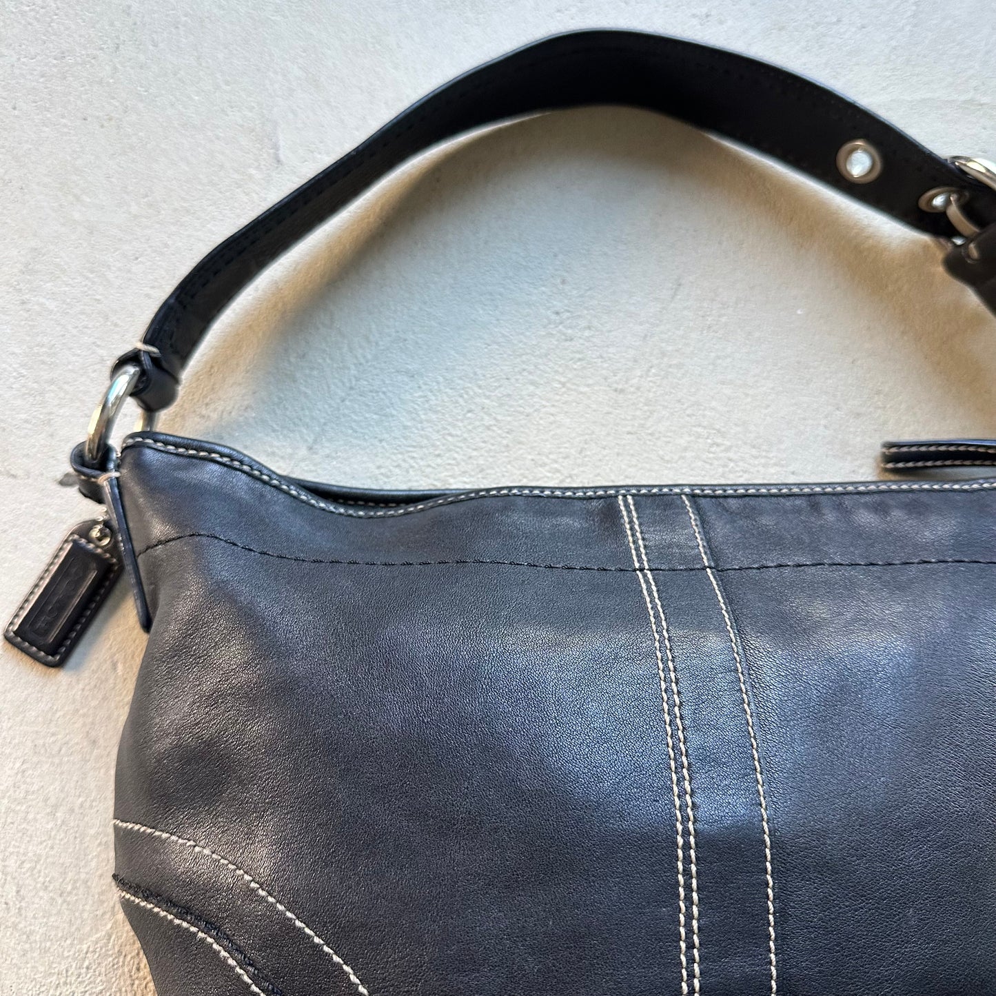 Vintage Y2K Coach Black Leather Shoulder Bag