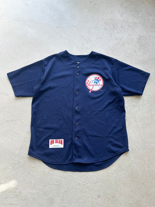 Vintage ‘01 New York Yankees Jeter Jersey - L