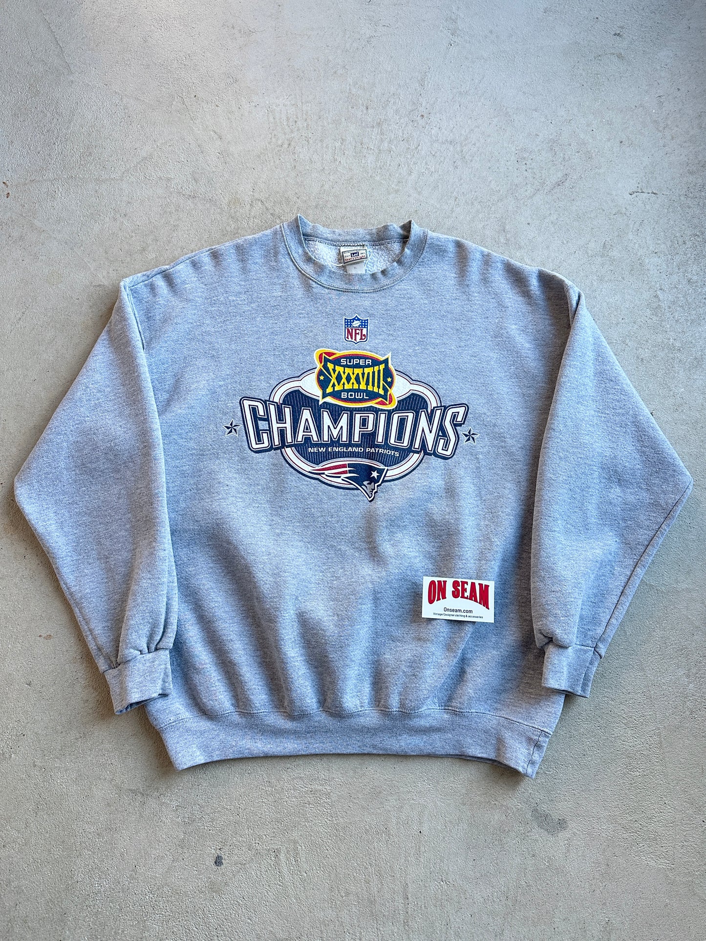 Vintage New England Patriots Super Bowl 38 Championship Crewneck - L