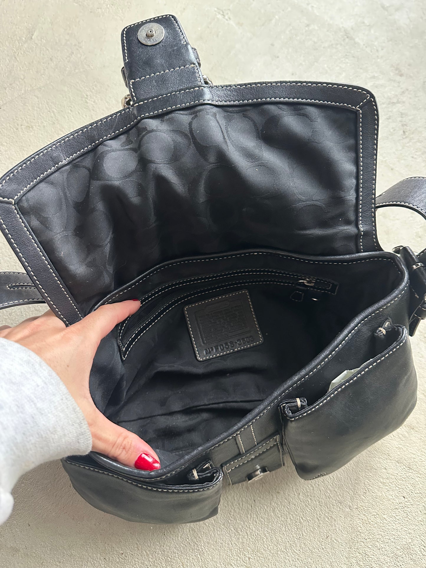 Vintage Y2K Coach Black Square Soho Leather Shoulder Bag
