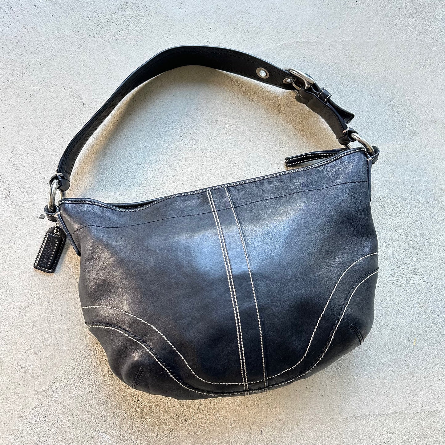 Vintage Y2K Coach Black Leather Shoulder Bag