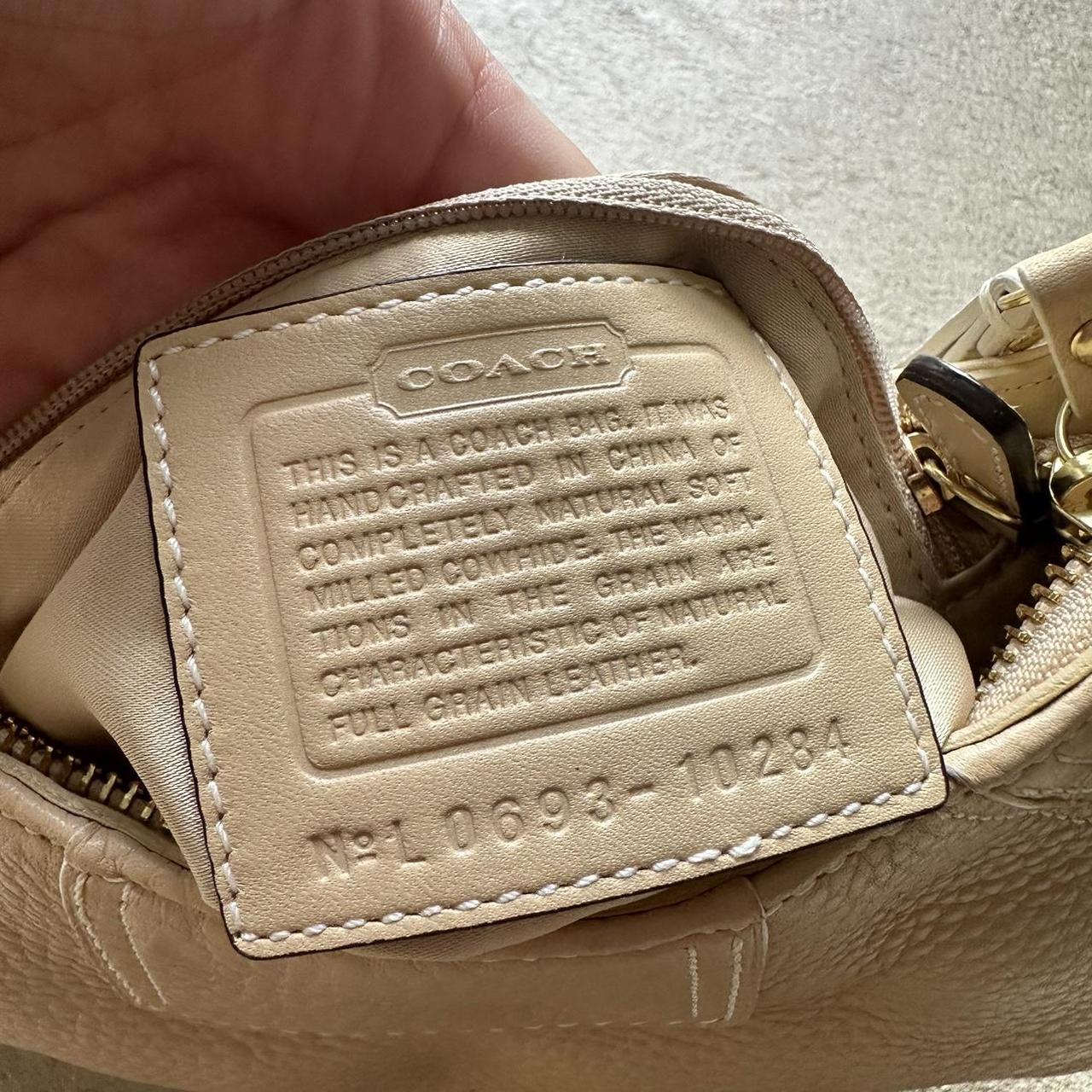 Vintage Y2K Coach Cream Leather Shoulder Bag